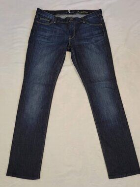 7 For All Mankind Straight Leg Jeans Women’s Size 32 Dark Wash Made in USA